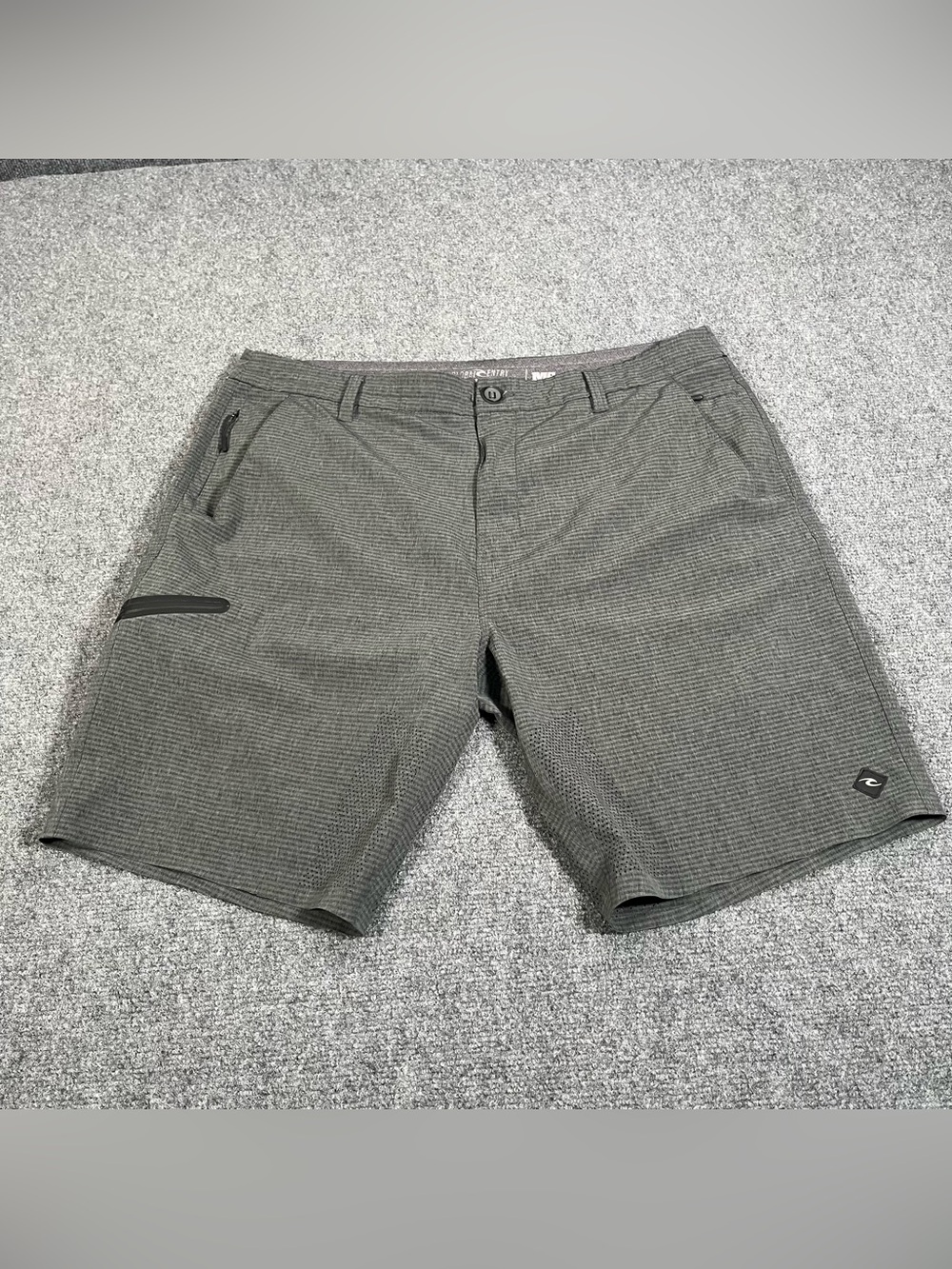 RIP CURL Men's GLOBAL ENTRY Hybrid Boardwalk Shorts Size 38 Gray